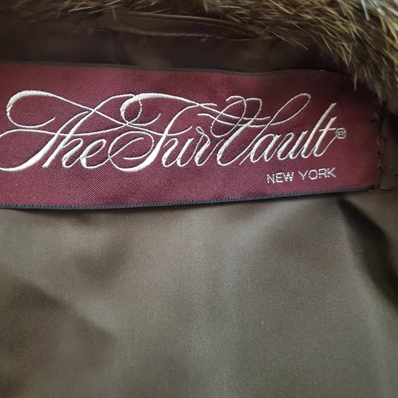 The Fur Vault Fur Coat Women's Fur Coat Sz Large - Picture 12 of 12
